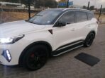 TIGGO 8 PRO - BLACK AND SILVER SIDESTEP